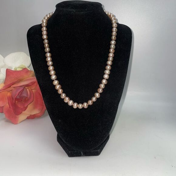 Elegant Fresh Water Banquet Pink Pearl Necklace - Picture 1 of 6